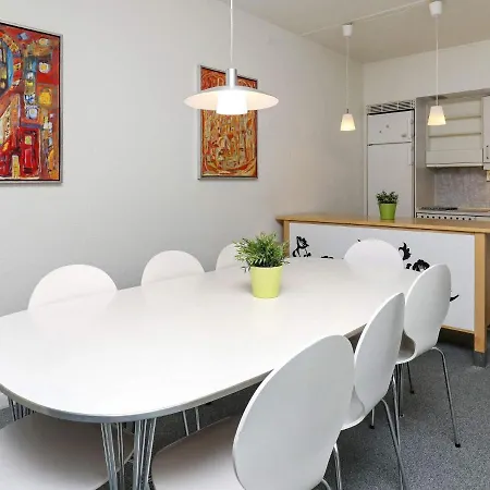 Apartment Clxii *